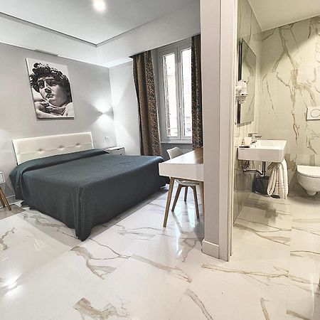 Hotel Garda Roma Esterno foto