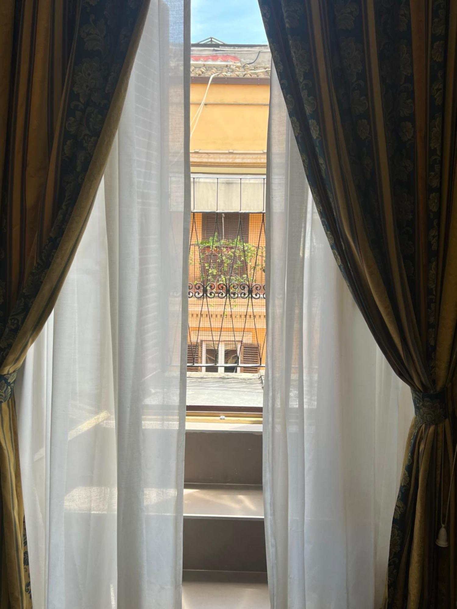Hotel Garda Roma Esterno foto